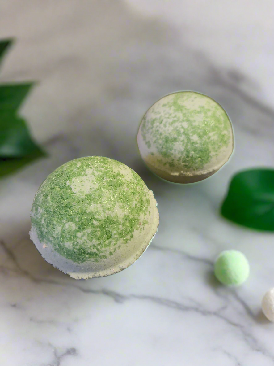 Eucalyptus & Spearmint Scented Bath Bombs