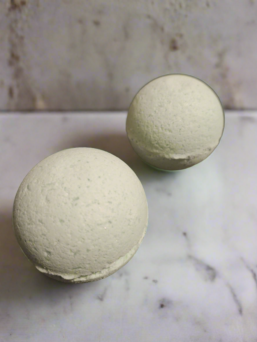 Eucalyptus & Spearmint Scented Bath Bombs